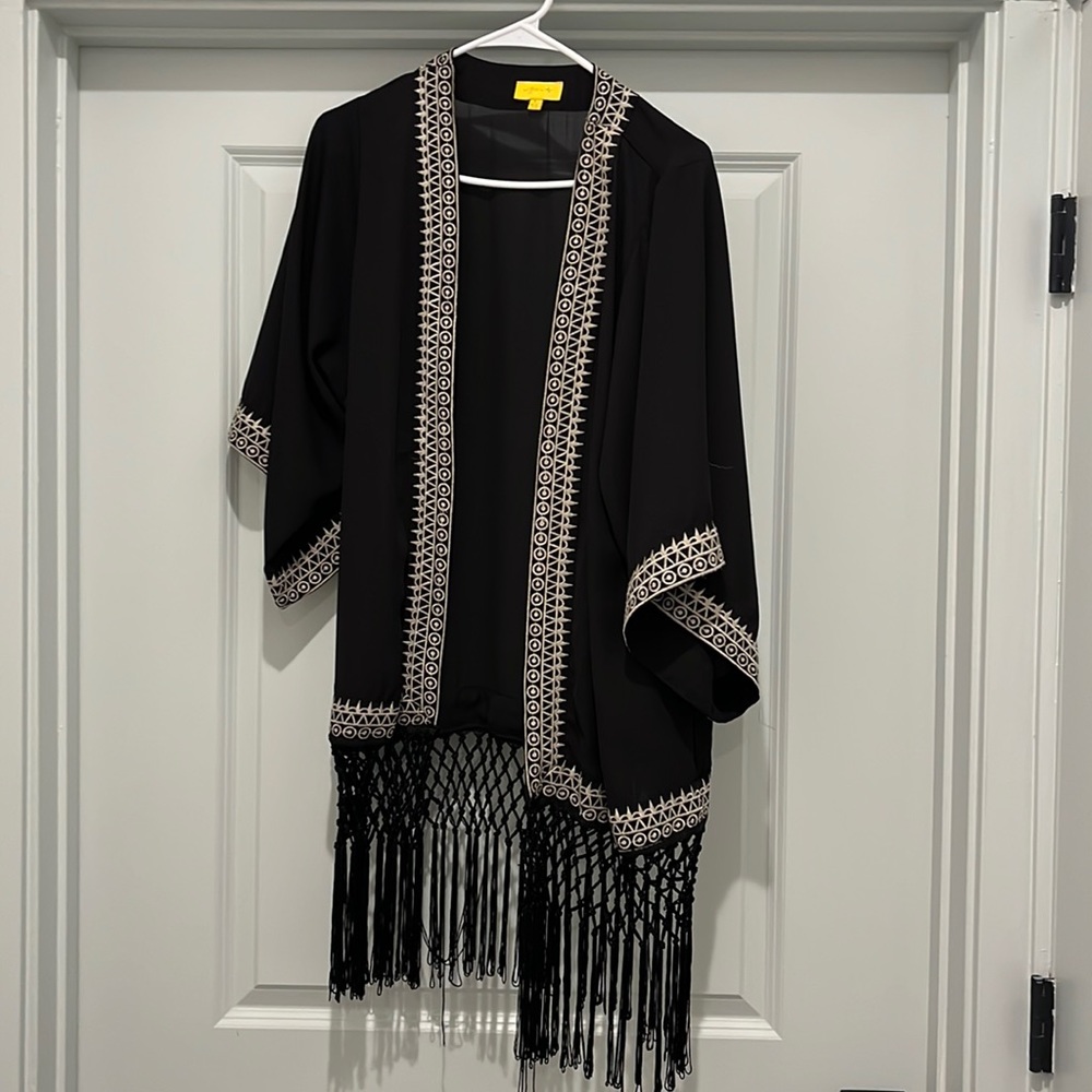 Women’s Black Kimono Size Large